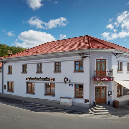 Restaurace Hotel Praha Nizbor Luaran gambar