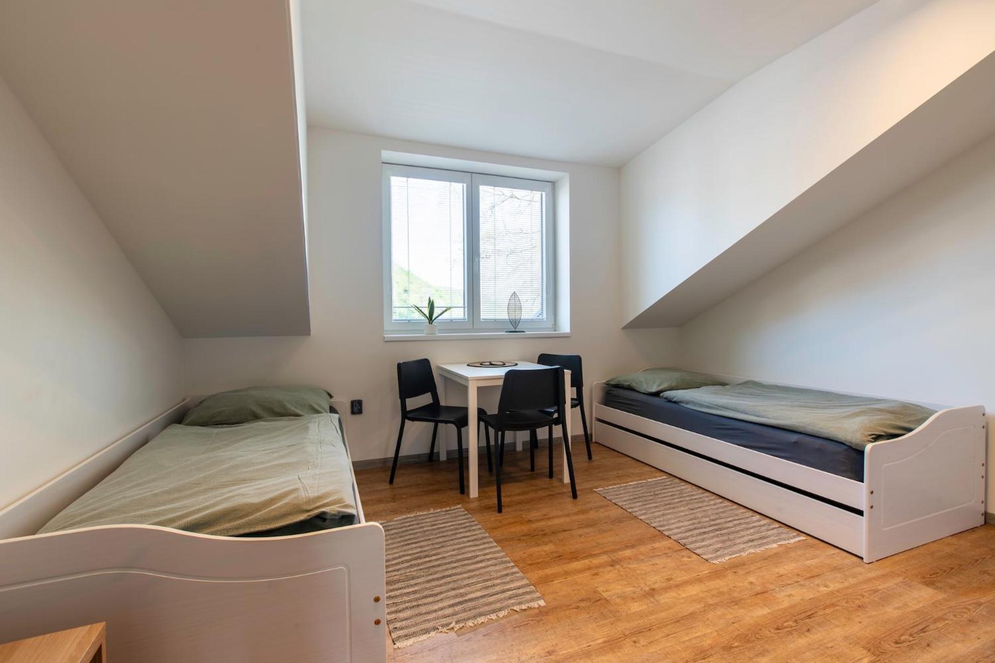 Restaurace Hotel Praha Nizbor Luaran gambar