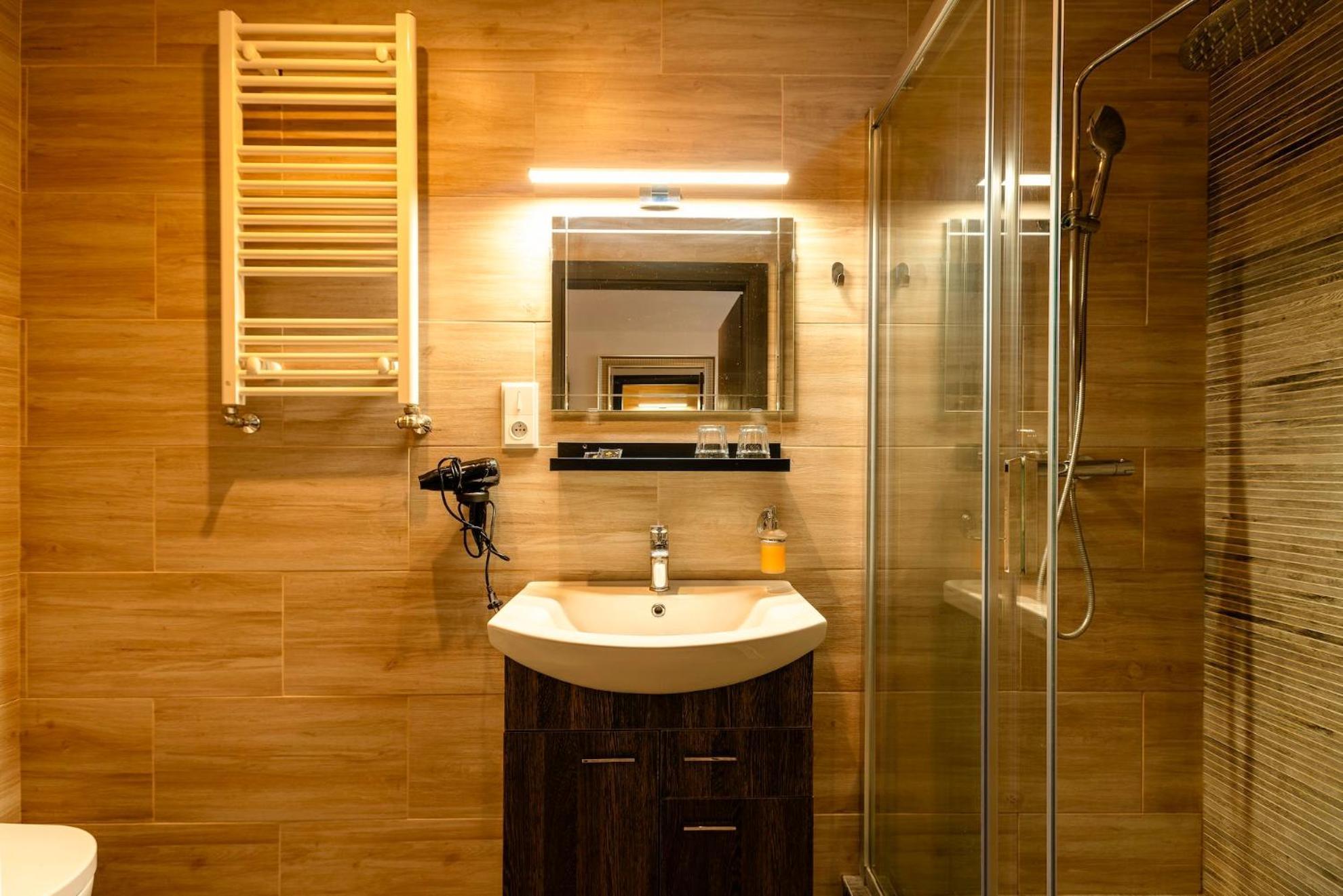 Restaurace Hotel Praha Nizbor Luaran gambar