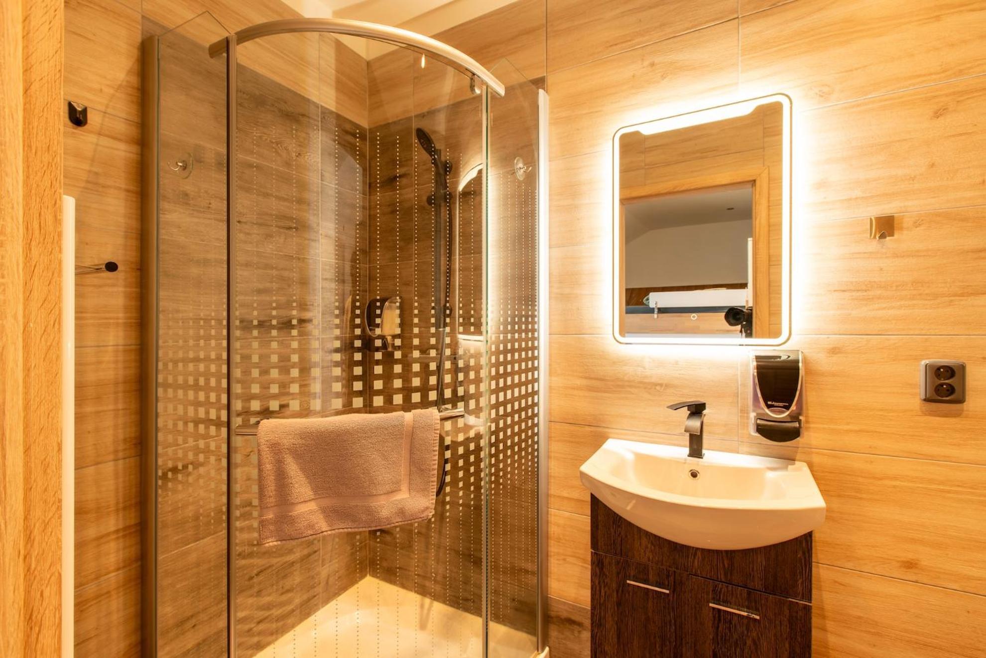 Restaurace Hotel Praha Nizbor Luaran gambar
