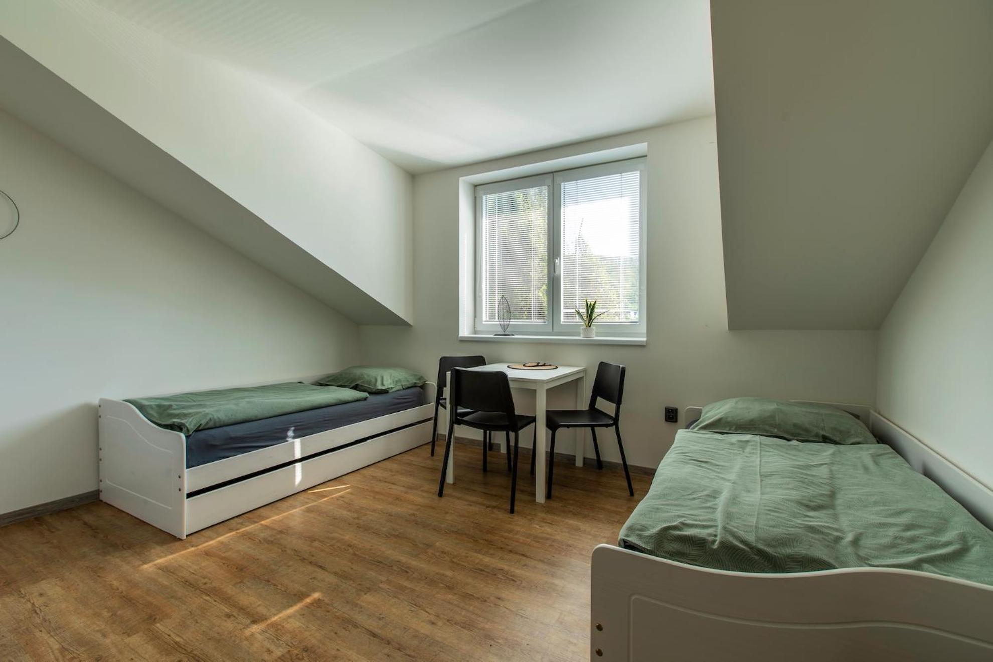 Restaurace Hotel Praha Nizbor Luaran gambar
